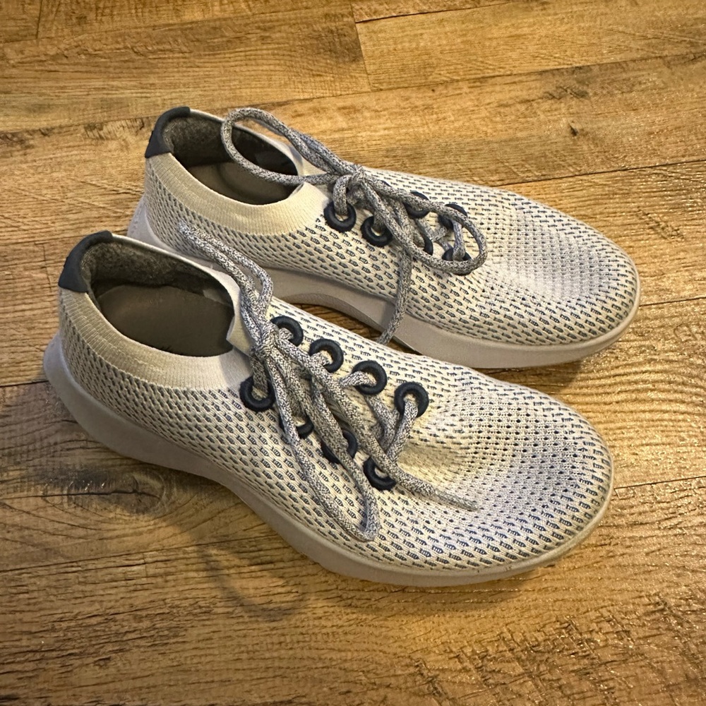 Women’s Allbirds Tree Dasher 2 sneakers, Light Gray/White - size 9.5